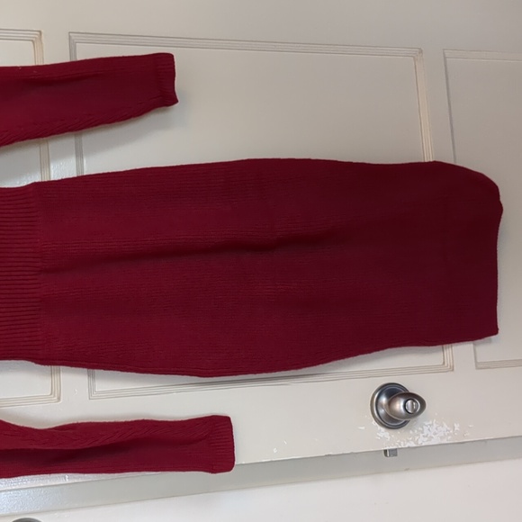 Express Midi Sweater Dress - Picture 4 of 14